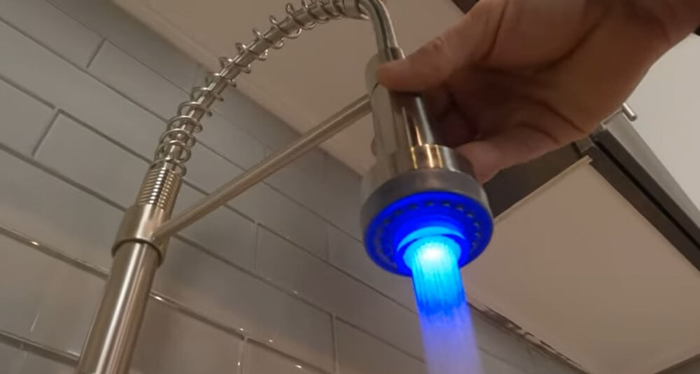 LED light kitchen faucet