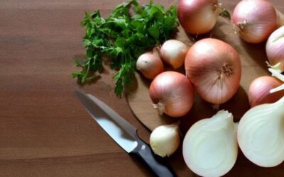 How to Get Rid of Onion Smell from Cutting Board | Easy Solution