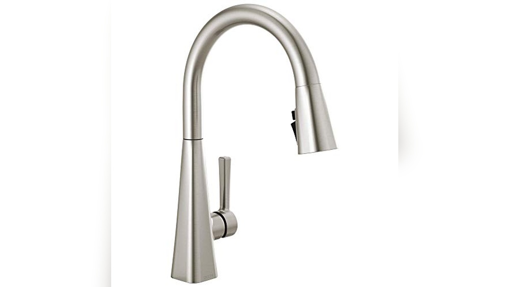 Delta Lenta Brushed Nickel Kitchen Faucet Review: Modern & Durable